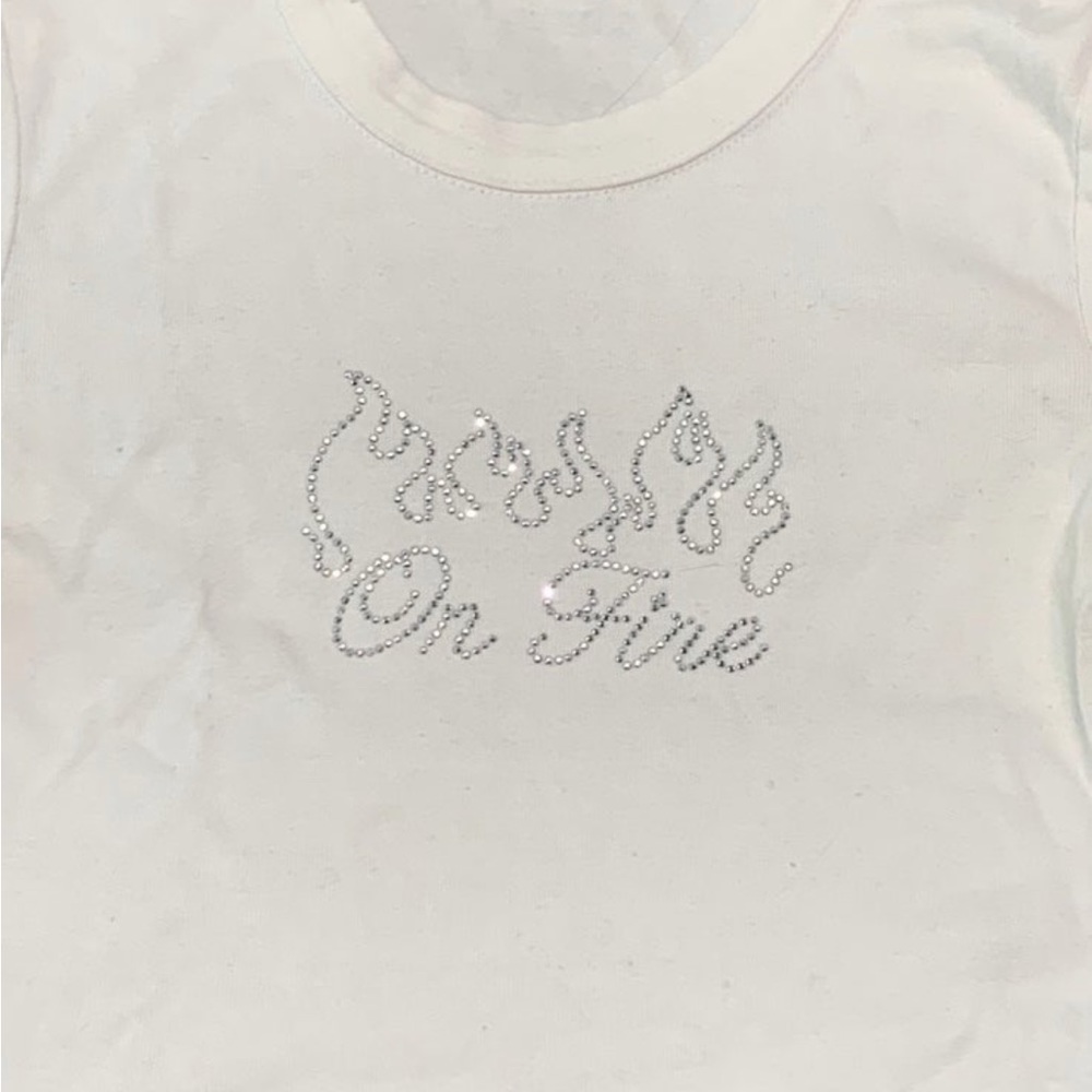 Brandy Melville White On Fire T-Shirt - Picture 2 of 2
